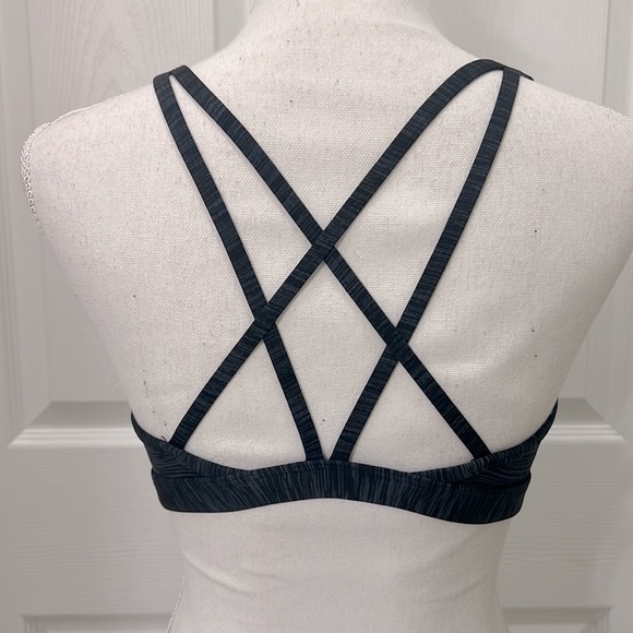 ZYIA ACTIVE Medium Impact Sports Bra with Beautiful Strap Detail - Picture 2 of 2